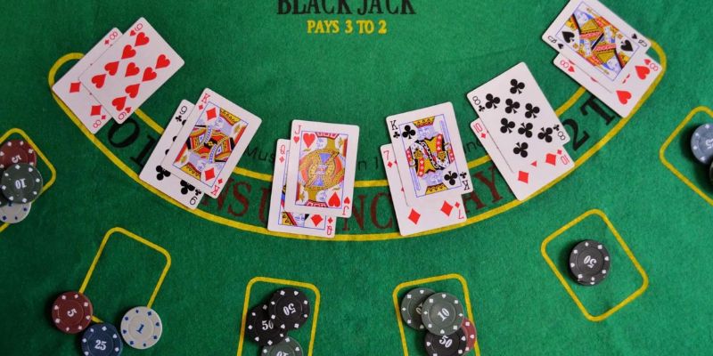 Cách đọc vị đối thủ và đặt cược blackjack sáng suốt